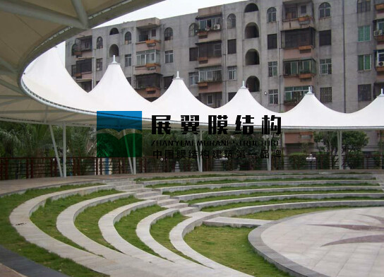 廣場(chǎng)張拉膜結(jié)構(gòu)景觀(guān)看臺(tái)工程